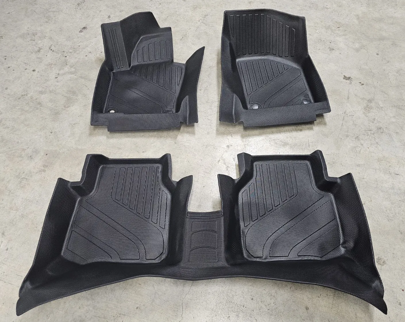 Image supplémentaire 1 de Tapis de Sol 7D Sur Mesure pour Volkswagen Passat B6 – Protection Intégrale Luxe, 100% Étanche & Matériau Premium