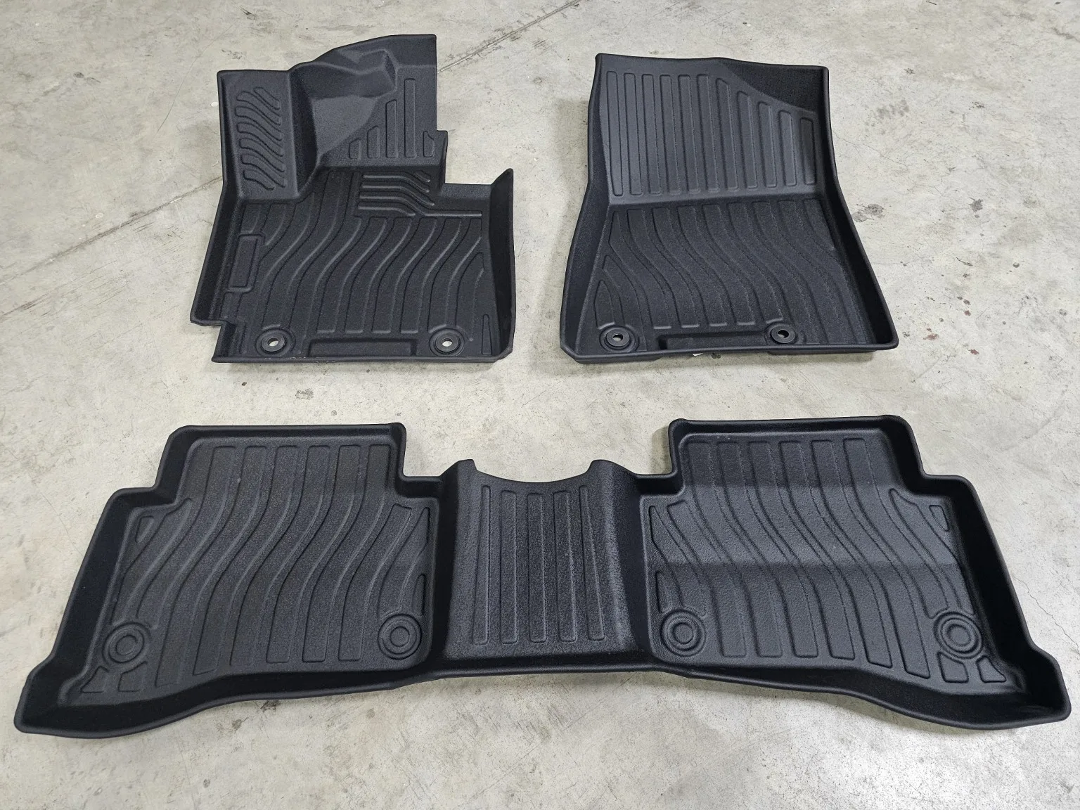 Image supplémentaire 1 de Tapis de Sol 7D Sur Mesure pour Kia Sportage  – Protection Intégrale SUV, 100% Étanche & Design Premium