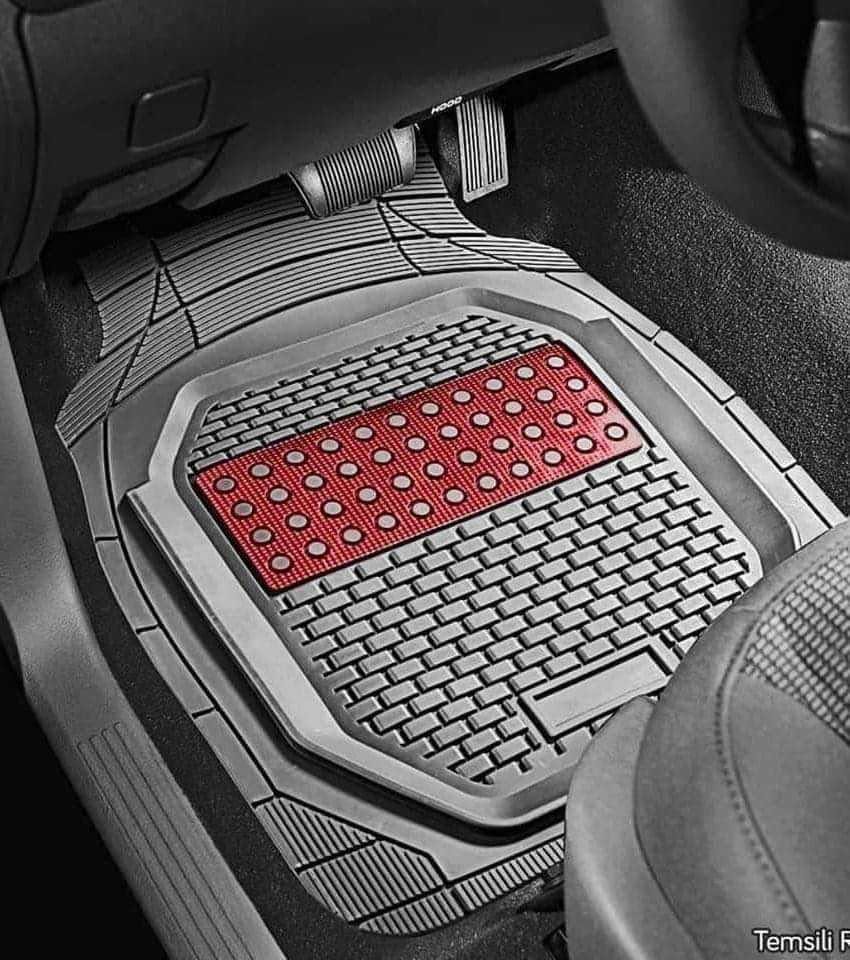 Jeu de 5 Tapis de Voiture Universels en Caoutchouc.