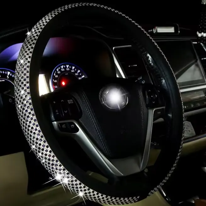 Couvre-Volant de Luxe serti de Cristaux Noir et Diamants - Design Glamour & Chic | Accessoires Auto Tunisie